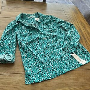 Women’s notations teal and black and white circle blouse size Sm